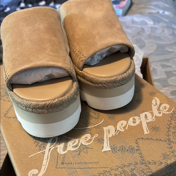 Free People Tan Platform Slides with Whipstitch Detailing - Picture 6 of 6